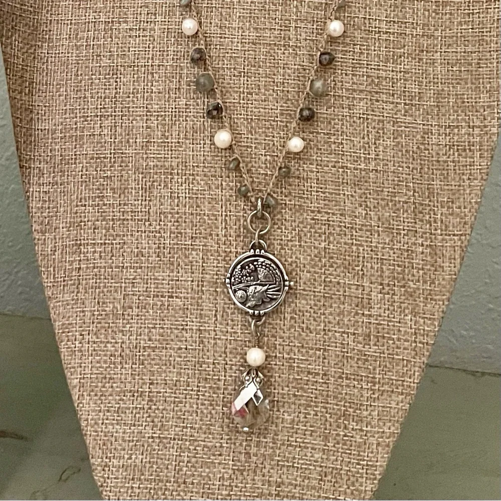 ARTISAN Necklace “Treasures” Pearls and Labradorite with Swivel Pendant - Picture 5 of 13